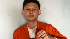 Koordinator BEM Nusantara Tasikmalaya, Bobi Maulana Ristilillah, menyampaikan bahwa tindakan Roy Suryo telah menimbulkan keresahan publik dan tidak mencerminkan etika yang baik.