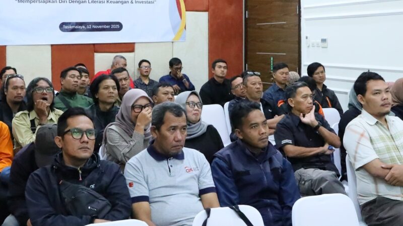 OJK Tasikmalaya Gandeng Puluhan Awak Media untuk mengikuti sekolah pasar modal di Tasikmalaya, Rabu(12/11/2025). Istimewa.///.