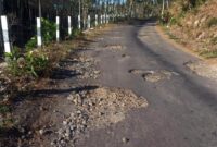 Ilustrasi jalan butut di Kabupaten Tasikmalaya./Istimewa.///.