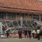 Pasca Ambruknga Gasebo di Sekitar Universitas Siliwangi, Tasikmalaya, Minggu (16/11/2025), kemarin.