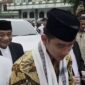 Bupati Tasikmalaya, Cecep Nurul Yakin, saat menyambut kedatangan Wakil Presiden RI, Gibran Rakabuming Raka, di Pondok Pesantren Cipasung Tasikmalaya pada Selasa, (20/1/2026)//jabar.newsline.id//istimewa