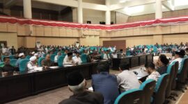 Ratusan ulama, kyai, ustadz, dan tokoh agama yang tergabung dalam Forum Umat Islam Peduli Aqidah (FUIPA) mendesak pemerintah daerah segera menutup seluruh aktivitas Jemaat Ahmadiyah. Kamis (15/1/2026).