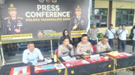 Satresnarkoba Polres Tasikmalaya Kota kembali membuat gebrakan dengan menangkap lima pengedar narkoba di sejumlah wilayah Kota Tasikmalaya, Rabu (21/1/2026).