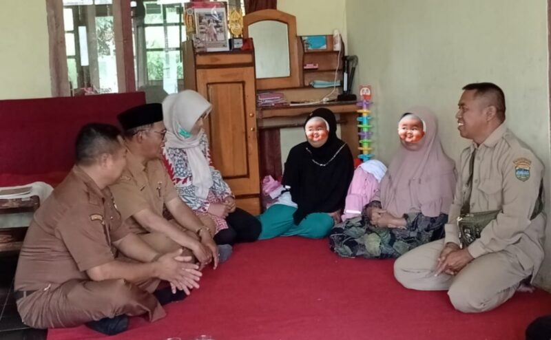 Proses Islah di kediaman orang tua siswi di Desa Cukang Kawung, Kecamatan Sodong Hilir, Kabupaten Tasikmalaya, Selasa (27/1/2026).