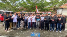 Wakil Bupati Tasikmalaya, Asep Sopari Al-ayyubi atlet tinju muda asal Singaparna yang akan mewakili Jawa Barat pada ajang bergengsi Victoria Novianti Widjaja Boxing Promotion Indonesia (VNW–BPI).