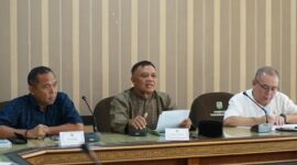 Wakil Bupati Tasikmalaya, Asep Sopari Al-ayyubi, saat pimpinan rapat koordinasi lintas sektoral, Jum'at (20/2/2026). (*).