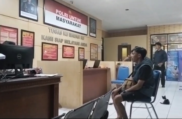 Jurnalis Priangan.com  melapor ke Polres Tasikmalaya Kota, Rabu (25/2/2026). (*)
