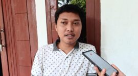 Rafliana Mukhtar, akuntan SPPG Wangun Culamega Desa Bojongsari, saat dijumpai sejumlah awak media, Kamis (5/3/2026). (*).