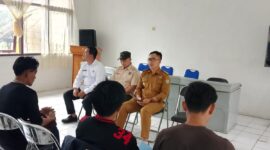 Forum Masyarakat Peduli Lingkungan (FMPL) saat melakukan audiensi dengan sejumlah pihak di sekitar wilayah Kecamatan Culamega, Kabupaten Tasikmalaya.  Senin (2/3/2026). (*).