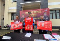 Satuan Reserse Narkoba Polres Tasikmalaya membongkar jaringan peredaran sabu yang dijalankan pasangan suami istri asal Kecamatan Cikalong. Kamis (23/4/2026). (dok Humas Polres Tasikmalaya).