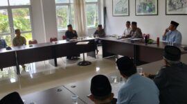 Viralnya pembakaran saung yang diduga menjadi tempat ajaran sesat di Gedung MUI Kabupaten Tasikmalaya, Senin (6/4/2026). (dok newsline.id).