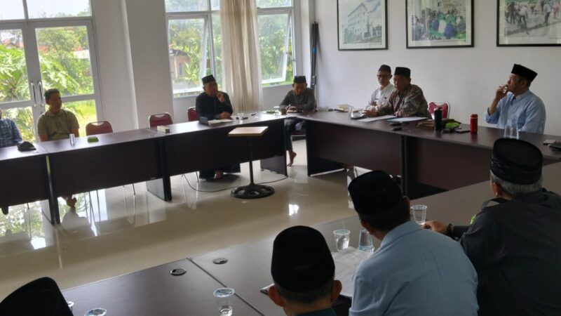 Viralnya pembakaran saung yang diduga menjadi tempat ajaran sesat di Gedung MUI Kabupaten Tasikmalaya, Senin (6/4/2026). (dok newsline.id).