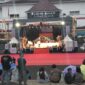 Suasana ratusan warga Kabupaten Tasikmalaya sambut Gubernur Jawa Barat, tumpah ke depan Gedung Bupati Tasikmalaya, Senin (4/5/2026). (dok newsline.id).