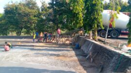 Poto: Proyek Pembangunan Lapangan Tenis di Pendopo Baru Kabupaten Tasikmalaya tanpa papan informasi proyek//jabar.newsline.id//