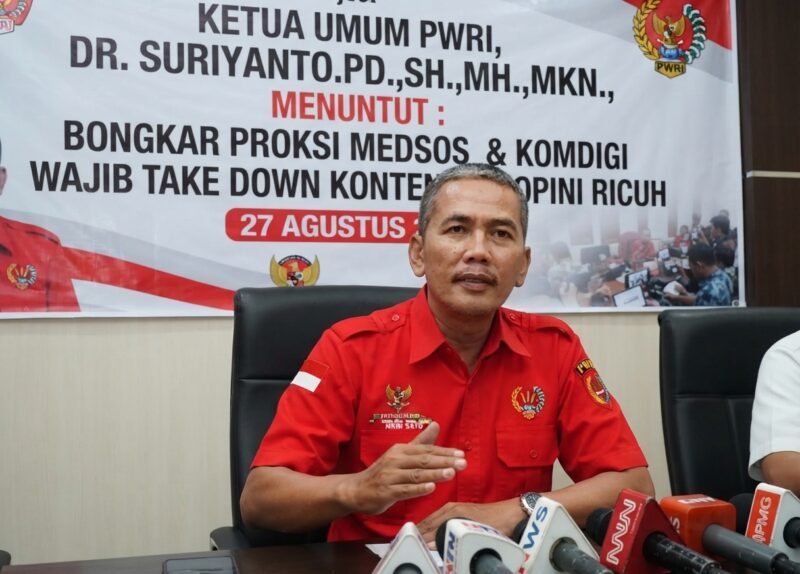 Foto: Ketua Umum Persatuan Wartawan Republik Indonesia (PWRI) sekaligus Praktisi Hukum, dr. Suriyanto.Pd., SH., MH., Mkn.,//jabar.newsline.id//